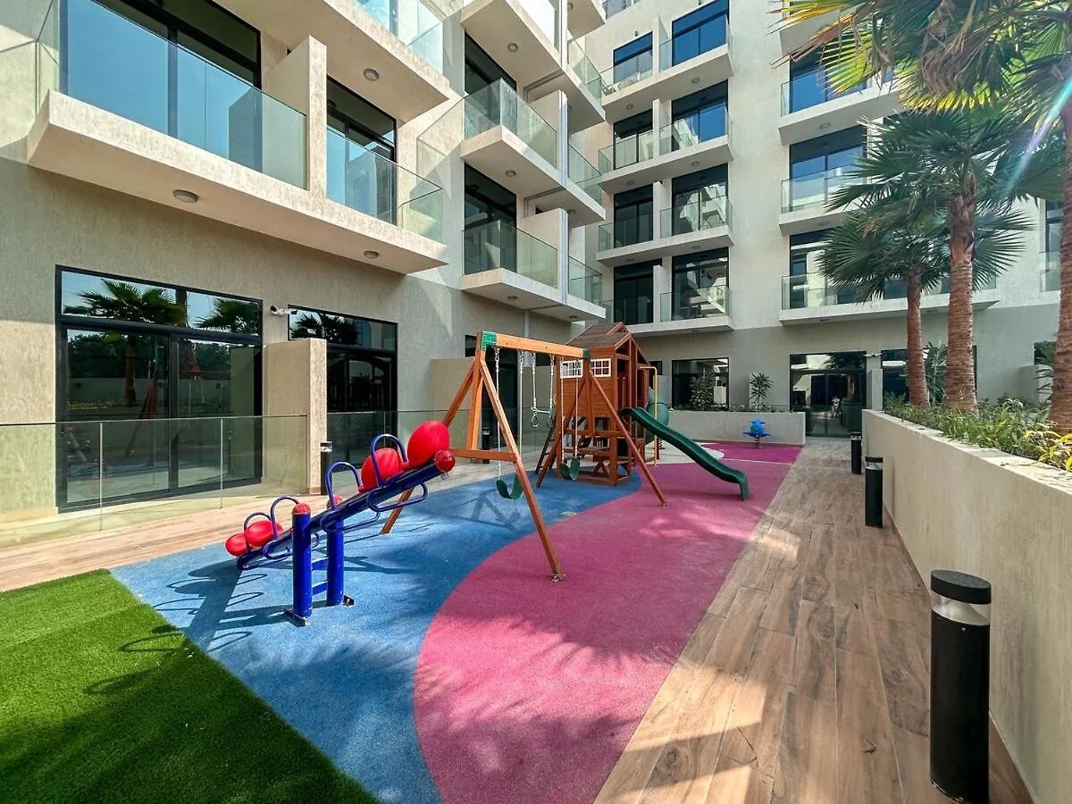 Modern 1Br Hideaway - Peaceful & Central - Holiday Boulevard Dubai