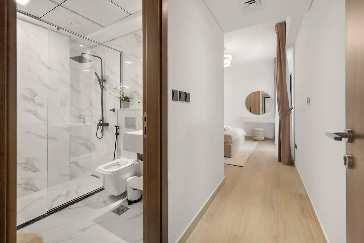 Modern 1Br Hideaway - Peaceful & Central - Holiday Boulevard Dubai