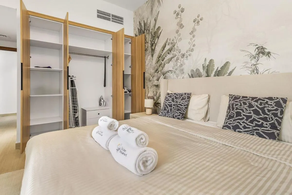 Modern 1Br Hideaway - Peaceful & Central - Holiday Boulevard Dubai 0*,  United Arab Emirates